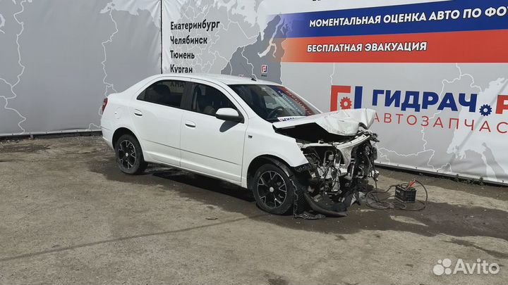 Кронштейн переднего бампера правый Chevrolet Cobalt (T250) 52049415