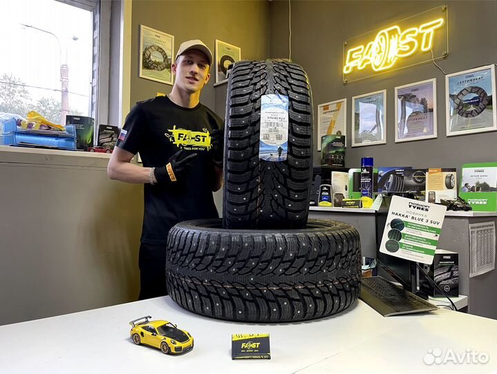 Nokian Tyres Hakkapeliitta 9 SUV 275/45 R20 110T