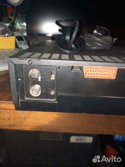 Видеомагнитофон vhs Phillips (б у)