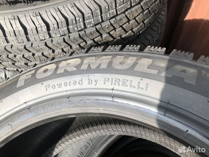 Pirelli Formula Ice 215/50 R17 95T