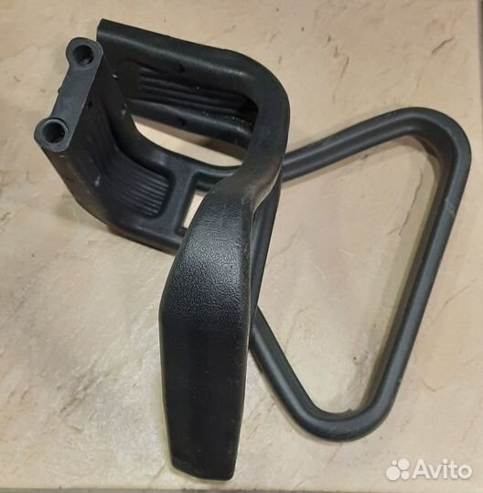 Подлокотник