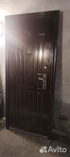 Металлическая дверь бу