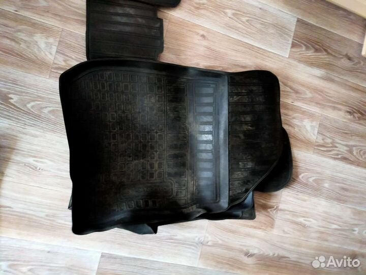 Коврики для авто sandero