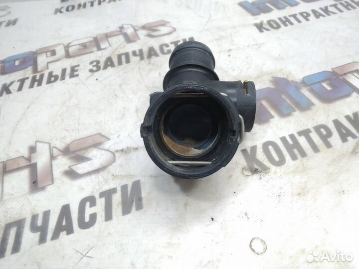 Фланец радиатора Volkswagen Golf 6 2.0 TSI ccza