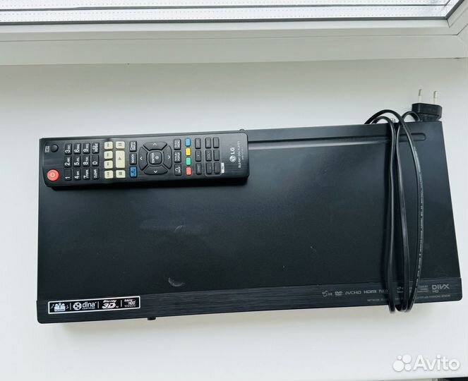 Blu ray плеер LG