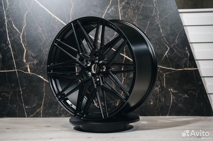 Кованные диски R22 Bentley Flying Spur