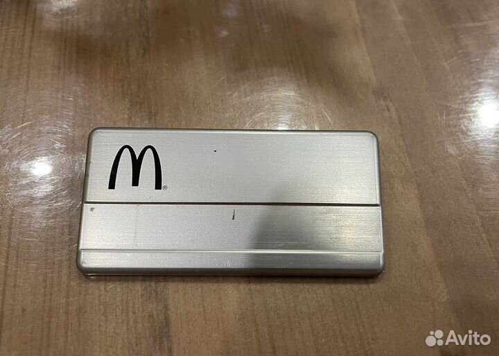 Продам бейджик Макдональдс