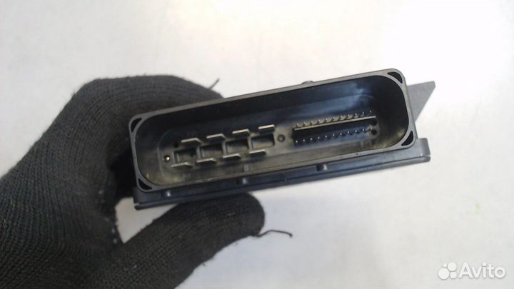 Блок управления стояночным тормозом Audi A8 (D4)