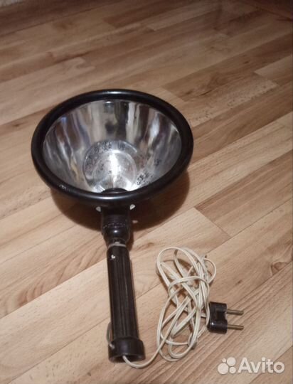 Кемпинговый фонарь. Лампа переносная