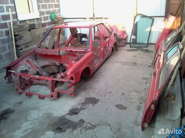 Кузовные детали Мерседес 190 W201 1985 г.в
