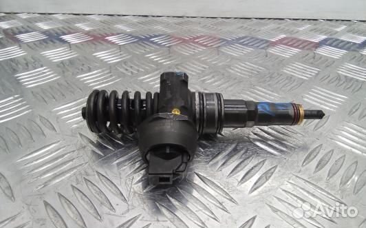 Форсунка дизельная volkswagen touareg 7L (PEA18AL0