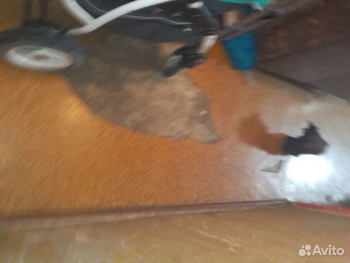 Продам прогулочную коляску