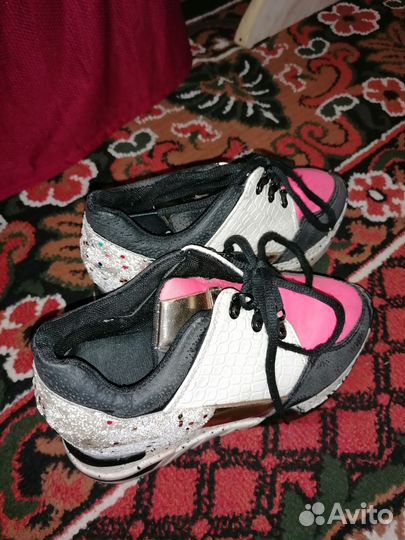 Кроссовки сникеры