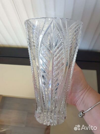 Ваза Красный Май и ваза хрустальная большая