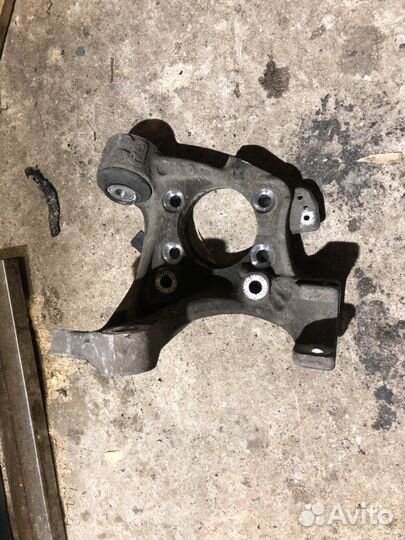 Кулак поворотный задний правый Audi A6 C6