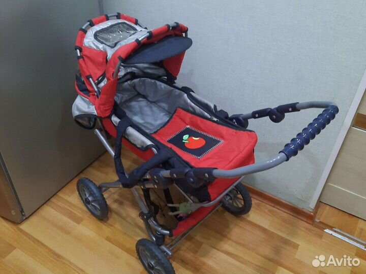 Коляска для кукол