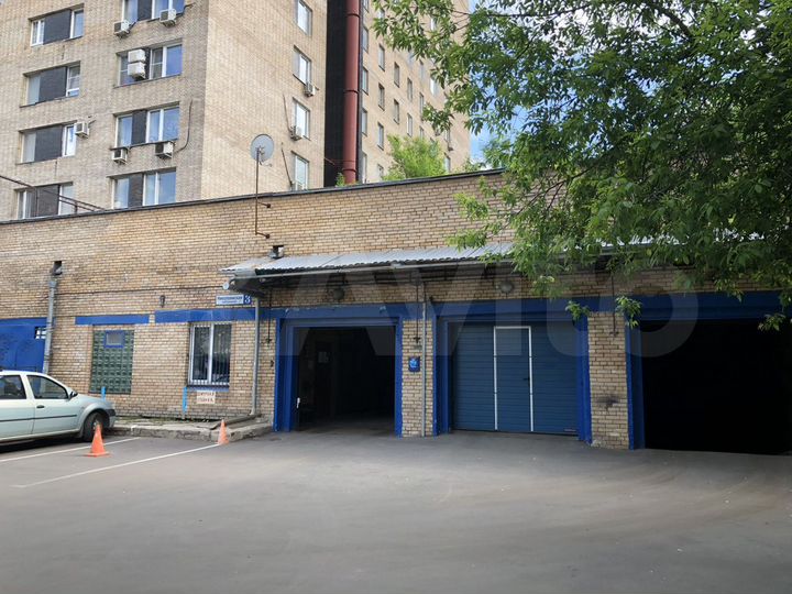 Гараж, > 30 м²