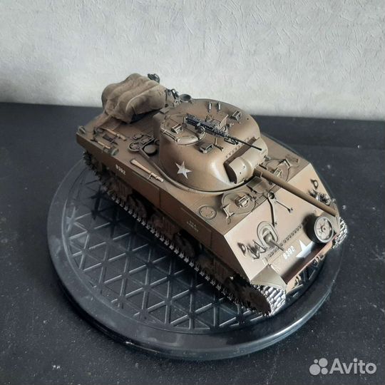 Модель танка M4A2 Sherman 1/35 Zvezda