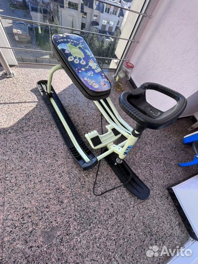 Детский снегокат Nika