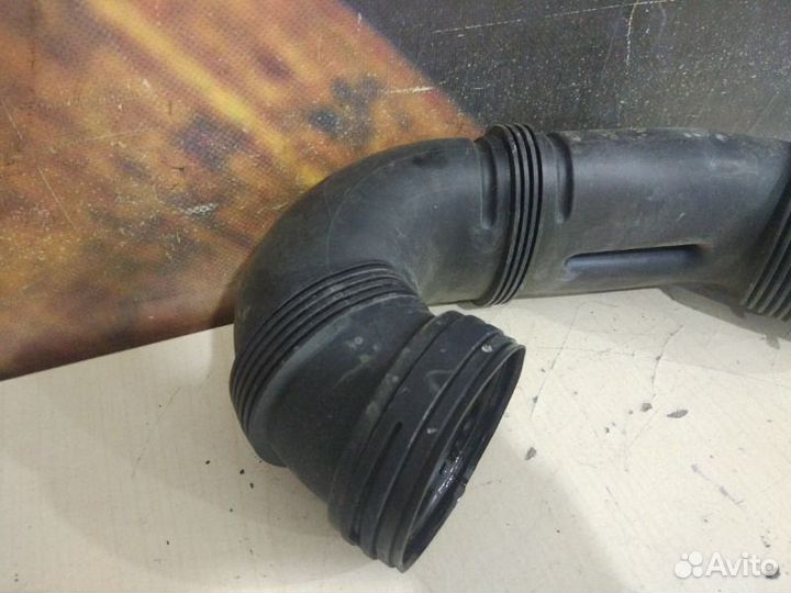 Патрубок впускной Volkswagen Touareg 7L AZZ/3 2003