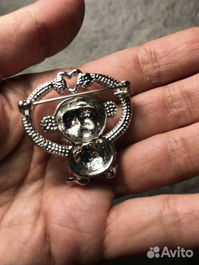 Брошка мартышка обезьянка цвет серебро