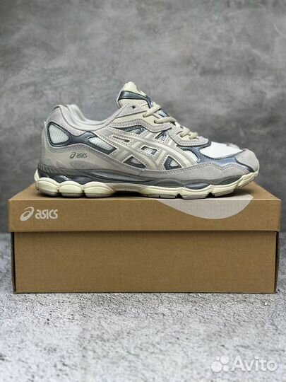 Кроссовки Asics