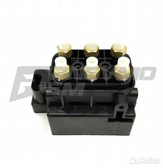 Блок клапанов пневмоподвески Volkswagen Touareg