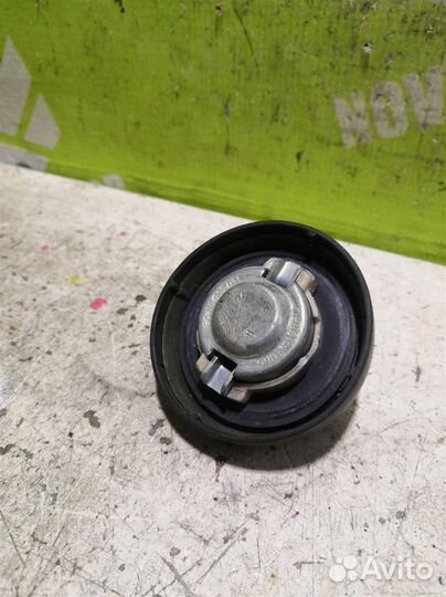 Крышка топливного бака Мерседес Бенз 210 Е-класс