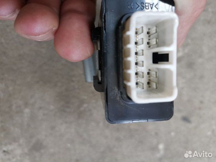 Реле указателя поворота Hyundai Solaris седан G4FC