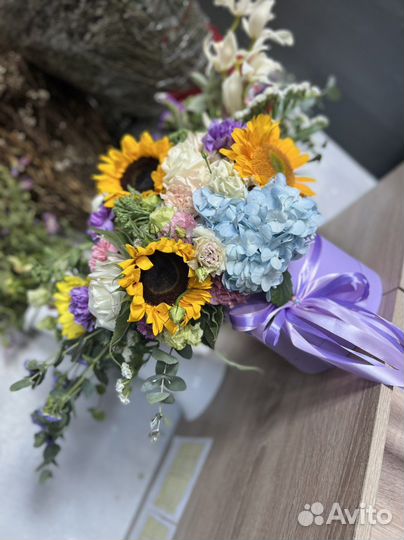 Эксклюзивные букеты шляпная коробка доставка