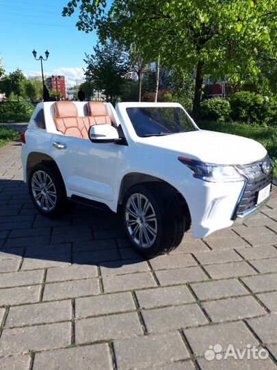 Детский двухместный электромобиль lx570