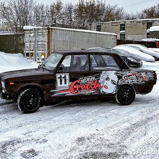 Изготовление наклеек на авто