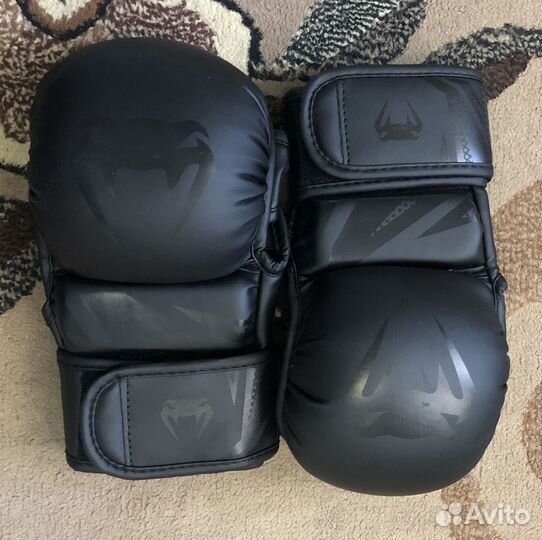 Перчатки для MMA