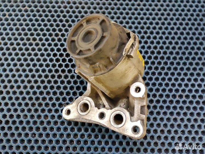 Корпус масляного фильтра Toyota RAV4 30 3zr