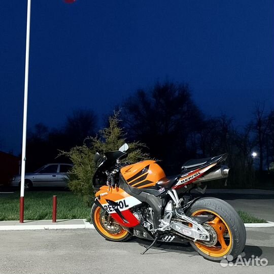Honda CBR1000RR Fireblade