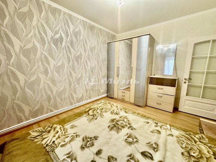 3-к. квартира, 82 м², 1/9 эт.