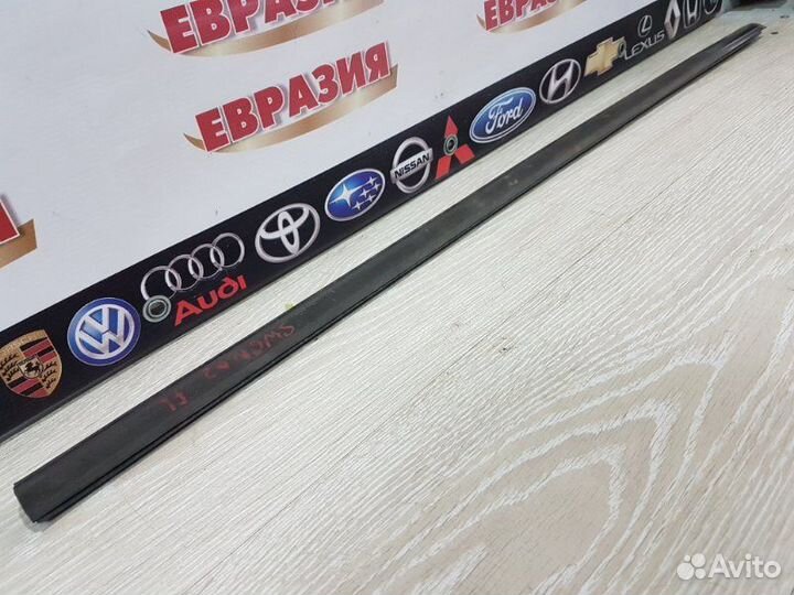 Молдинг стекла передний левый Honda Stepwgn RF7