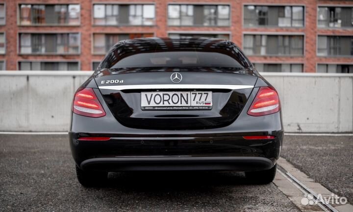 Аренда Mercedes-Benz E-класс W213/S213/C238/A238 (2016—2021) от одной минуты в Москве
