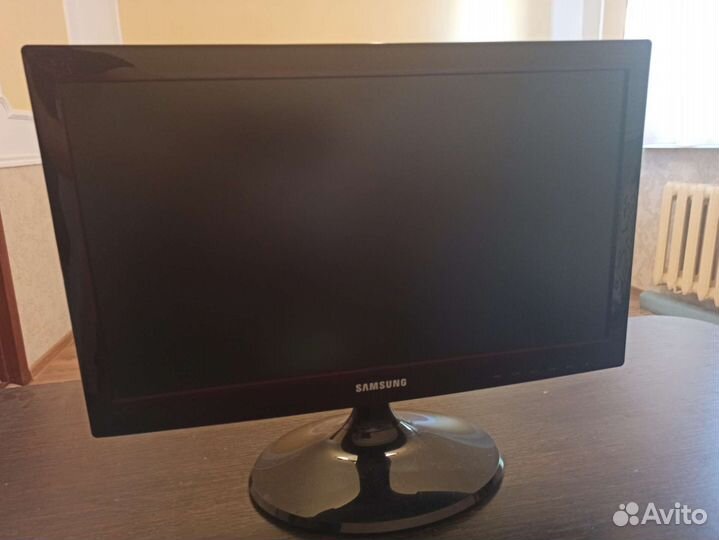 Монитор Samsung S20D300NH