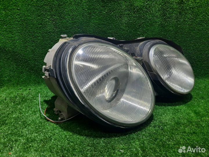 Фара передняя правая Mercedes-Benz Cl500 W215