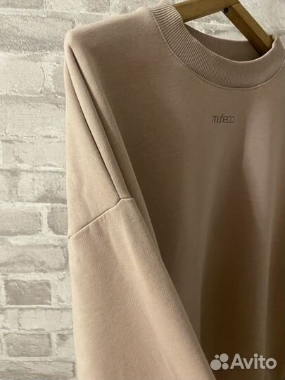 Свитшот женский оверсайз