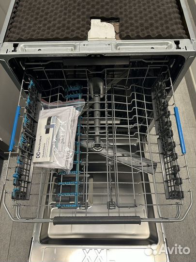 Посудомойка Electrolux 60см EEZ969300L