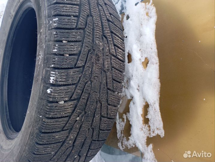 Nokian Tyres Hakkapeliitta R 215/65 R16