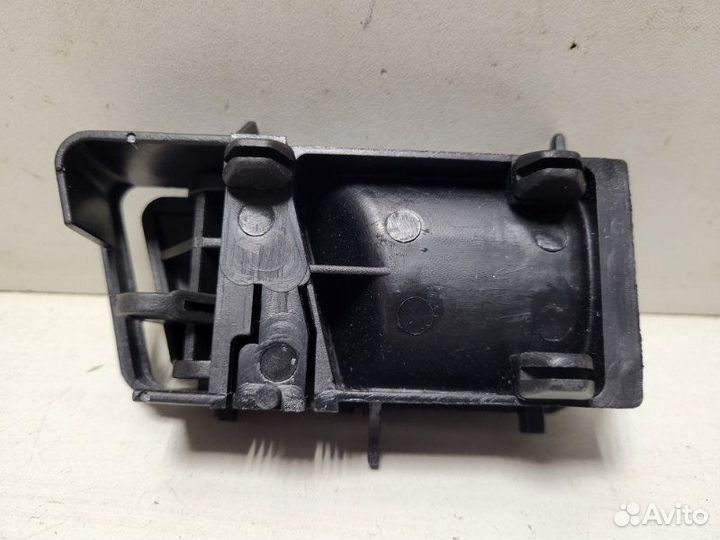 Ручка двери внутренняя правая Volkswagen Passat