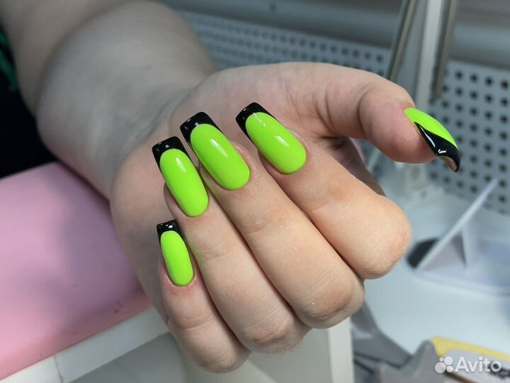 Мастер маникюра и педикюра