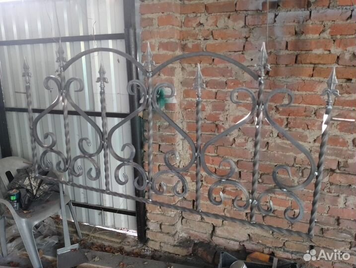 Ворота кованые, оградка