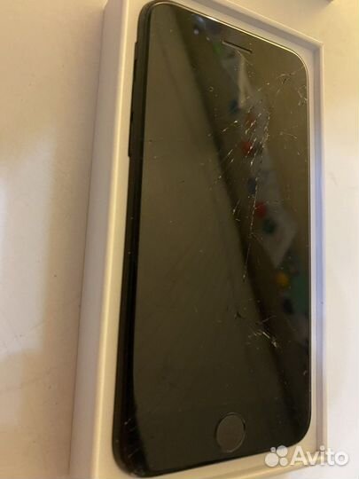 Телефон iPhone se 2020