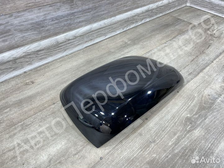 Крышка левого правого зеркала Land Cruiser 200