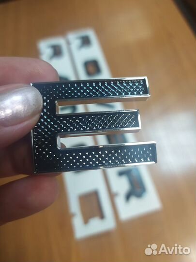 Буквы, надпись Range Rover