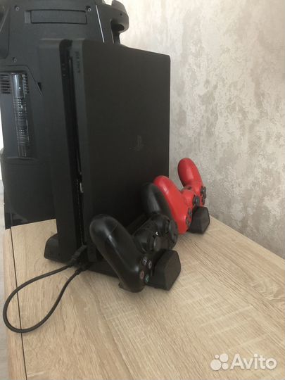 Sony playstation 4 slim